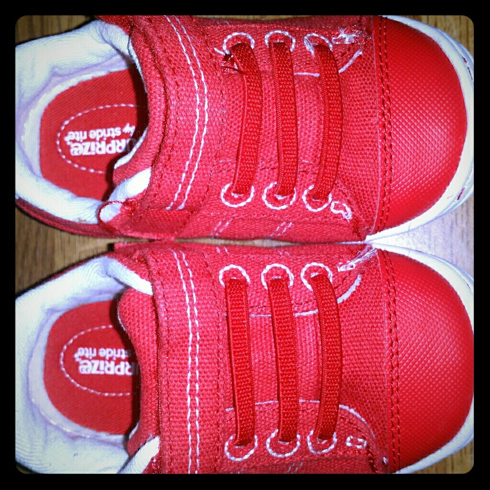Kid's surprize by stride rite sneakers